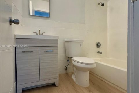 Apartment in Fort Lauderdale, Florida 1 bedroom, 70.61 sq.m. № 2022150 - photo 19