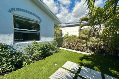 Apartment in Fort Lauderdale, Florida 1 bedroom, 70.61 sq.m. № 2022150 - photo 30