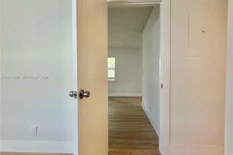 Apartment in Fort Lauderdale, Florida 1 bedroom, 70.61 sq.m. № 2022150 - photo 21