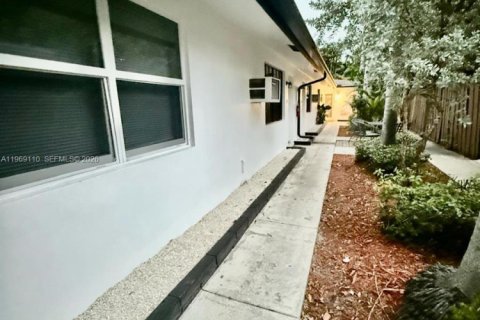 Apartamento en alquiler en Fort Lauderdale, Florida, 1 dormitorio, 246.56 m2 № 2030154 - foto 18