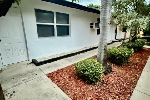 Apartamento en alquiler en Fort Lauderdale, Florida, 1 dormitorio, 246.56 m2 № 2030154 - foto 16