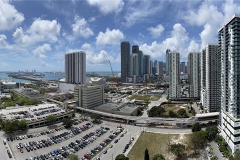 Condo in Miami, Florida, 2 bedrooms  № 1939069 - photo 20