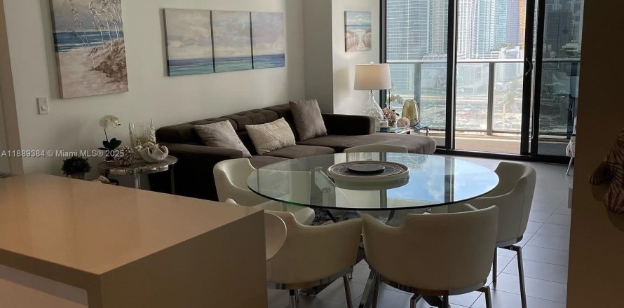 Condo in Miami, Florida, 2 bedrooms  № 1939069