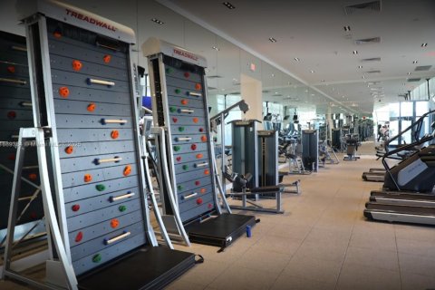 Condo in Miami, Florida, 2 bedrooms  № 1939069 - photo 15