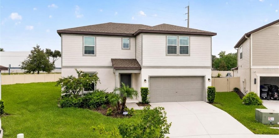 Villa ou maison à Wesley Chapel, Floride 4 chambres, 268.86 m2 № 2285410