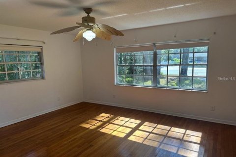 Casa en alquiler en Ocala, Florida, 4 dormitorios, 318.28 m2 № 2111943 - foto 10