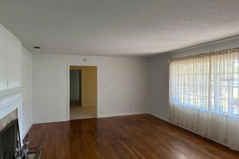 Casa en alquiler en Ocala, Florida, 4 dormitorios, 318.28 m2 № 2111943 - foto 4