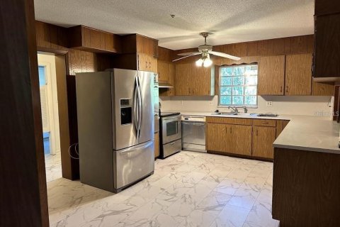 Casa en alquiler en Ocala, Florida, 4 dormitorios, 318.28 m2 № 2111943 - foto 16