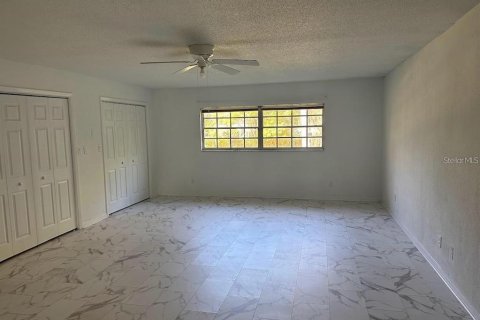 Casa en alquiler en Ocala, Florida, 4 dormitorios, 318.28 m2 № 2111943 - foto 12