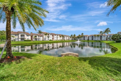 Condo in Davie, Florida, 3 bedrooms  № 2043080