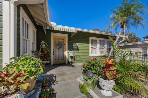 Villa ou maison à vendre à Tampa, Floride: 2 chambres, 115.57 m2 № 2147896 - photo 18