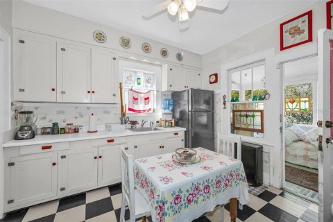 Villa ou maison à vendre à Tampa, Floride: 2 chambres, 115.57 m2 № 2147896 - photo 25