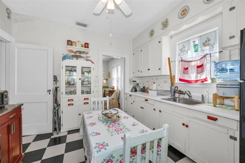 Villa ou maison à vendre à Tampa, Floride: 2 chambres, 115.57 m2 № 2147896 - photo 9