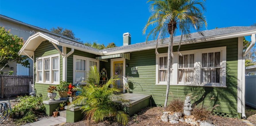 Villa ou maison à Tampa, Floride 2 chambres, 115.57 m2 № 2147896