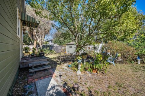 Villa ou maison à vendre à Tampa, Floride: 2 chambres, 115.57 m2 № 2147896 - photo 3