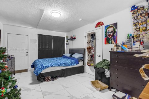 Снять в аренду виллу или дом в Майами, Флорида 4 спальни, 205.13м2, № 1988702 - фото 15