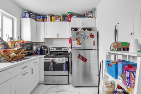 Снять в аренду виллу или дом в Майами, Флорида 4 спальни, 205.13м2, № 1988702 - фото 7