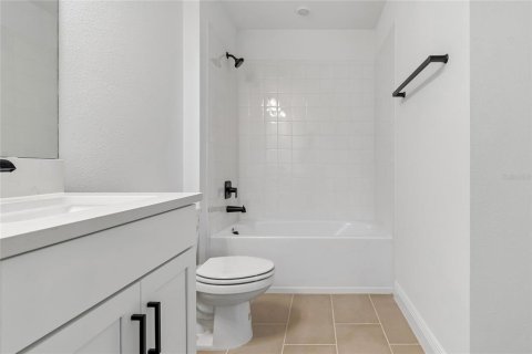 Townhouse in Bradenton, Florida 3 bedrooms, 223.52 sq.m. № 1876126 - photo 17