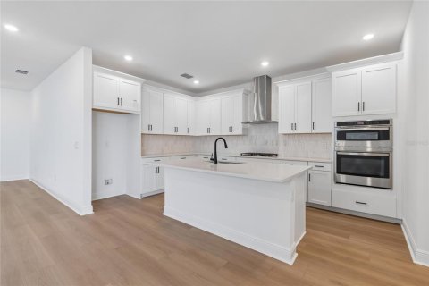 Townhouse in Bradenton, Florida 3 bedrooms, 223.52 sq.m. № 1876126 - photo 7