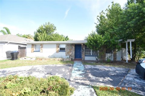Villa ou maison à Saint Petersburg, Floride 3 chambres, 96.99 m2 № 2403405