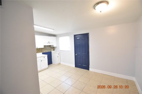 Villa ou maison à louer à Saint Petersburg, Floride: 3 chambres, 96.99 m2 № 2403405 - photo 17