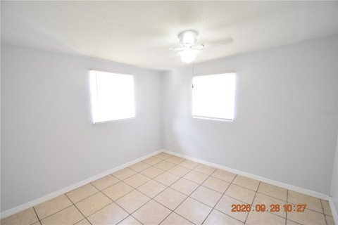 Villa ou maison à louer à Saint Petersburg, Floride: 3 chambres, 96.99 m2 № 2403405 - photo 29