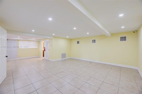 Commercial property in Lake Park, Florida № 2074759 - photo 25