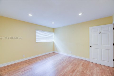 Commercial property in Lake Park, Florida № 2074759 - photo 19