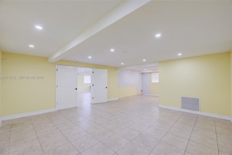 Commercial property in Lake Park, Florida № 2074759 - photo 26