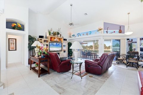 Casa en venta en Port Charlotte, Florida, 3 dormitorios, 244.52 m2 № 2108135 - foto 15