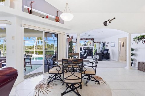 Casa en venta en Port Charlotte, Florida, 3 dormitorios, 244.52 m2 № 2108135 - foto 23