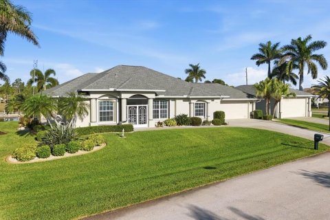 Casa en venta en Port Charlotte, Florida, 3 dormitorios, 244.52 m2 № 2108135 - foto 6
