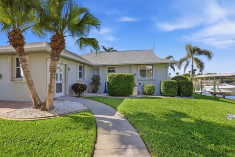Casa en venta en Port Charlotte, Florida, 3 dormitorios, 244.52 m2 № 2108135 - foto 10