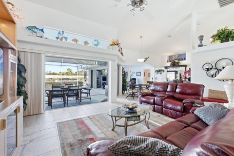 Casa en venta en Port Charlotte, Florida, 3 dormitorios, 244.52 m2 № 2108135 - foto 14