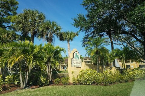 Condominio en venta en West Palm Beach, Florida, 2 dormitorios, 115.76 m2 № 1942430 - foto 2