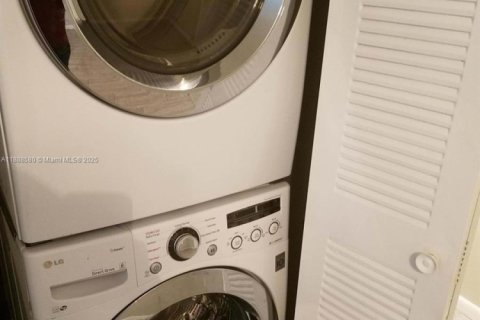 Condominio en venta en West Palm Beach, Florida, 2 dormitorios, 115.76 m2 № 1942430 - foto 12