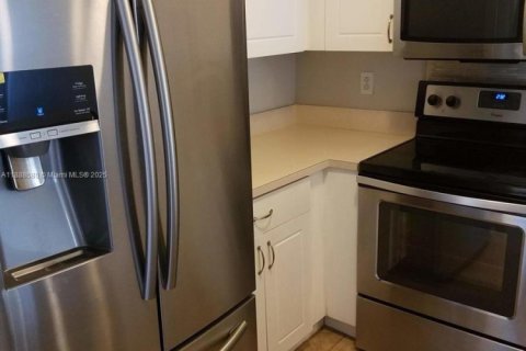 Condominio en venta en West Palm Beach, Florida, 2 dormitorios, 115.76 m2 № 1942430 - foto 22