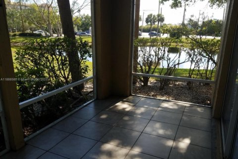 Condominio en venta en West Palm Beach, Florida, 2 dormitorios, 115.76 m2 № 1942430 - foto 14