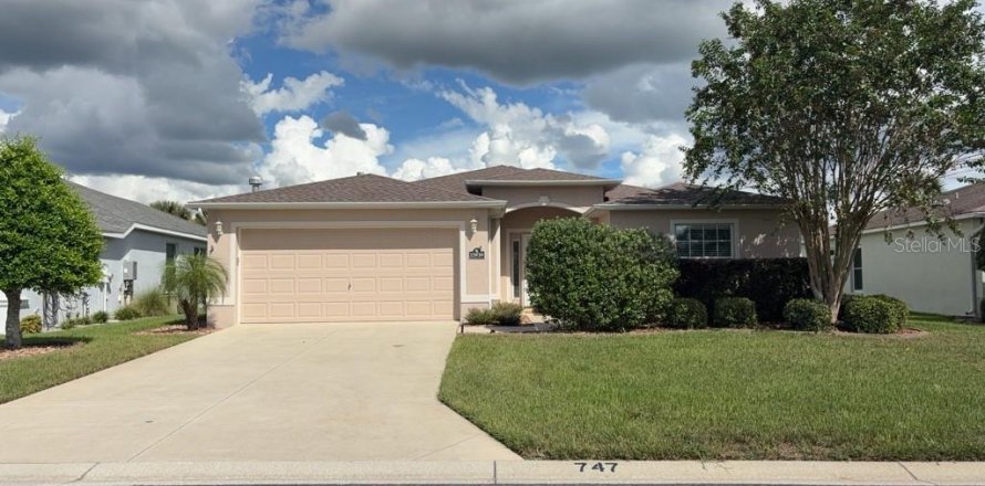 Villa ou maison à Ocala, Floride 3 chambres, 153.01 m2 № 2425441