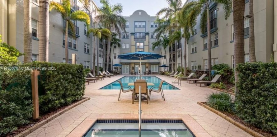 Condominio en Fort Lauderdale, Florida, 1 dormitorio  № 1951983