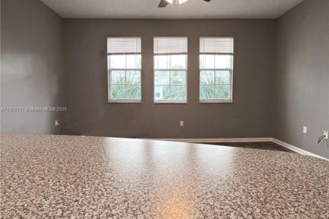 Condominio en alquiler en Fort Lauderdale, Florida, 1 dormitorio, 61.97 m2 № 1951983 - foto 6