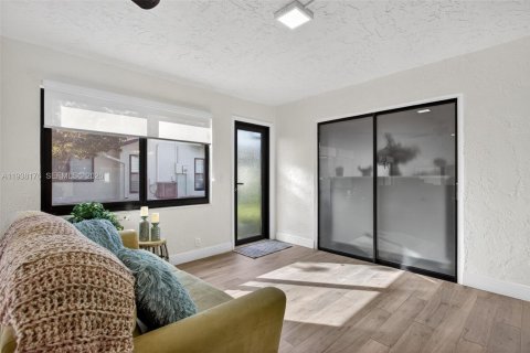 Villa ou maison à vendre à Deerfield Beach, Floride: 2 chambres, 138.52 m2 № 1995838 - photo 28