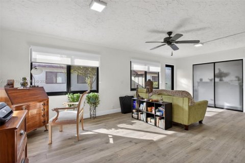 Villa ou maison à vendre à Deerfield Beach, Floride: 2 chambres, 138.52 m2 № 1995838 - photo 27