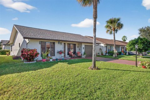 Villa ou maison à vendre à Deerfield Beach, Floride: 2 chambres, 138.52 m2 № 1995838 - photo 4