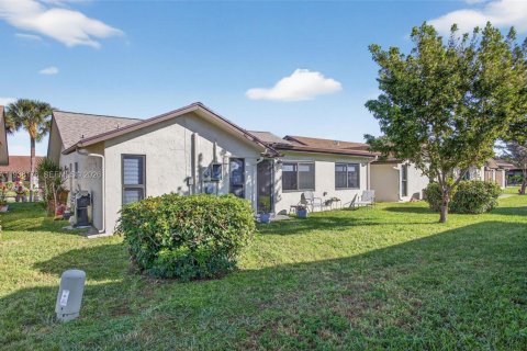 Villa ou maison à vendre à Deerfield Beach, Floride: 2 chambres, 138.52 m2 № 1995838 - photo 7