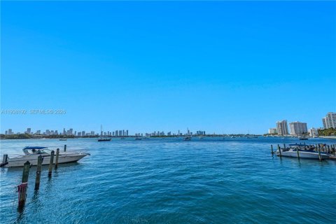 Condominio en venta en Miami Beach, Florida, 51.28 m2 № 2055966 - foto 22