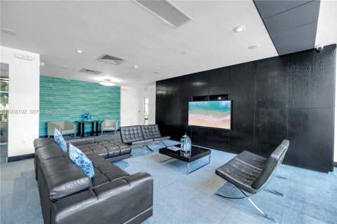 Condominio en venta en Miami Beach, Florida, 51.28 m2 № 2055966 - foto 17