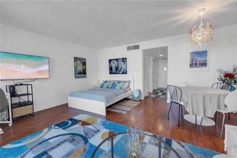 Condominio en venta en Miami Beach, Florida, 51.28 m2 № 2055966 - foto 2