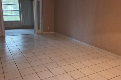 Купить кондоминиум в Дирфилд-Бич, Флорида 3 комнаты, 84.26м2, № 2171769 - фото 10