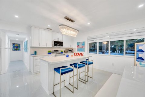 House in Palmetto Bay, Florida 4 bedrooms, 172.8 sq.m. № 1674532 - photo 28